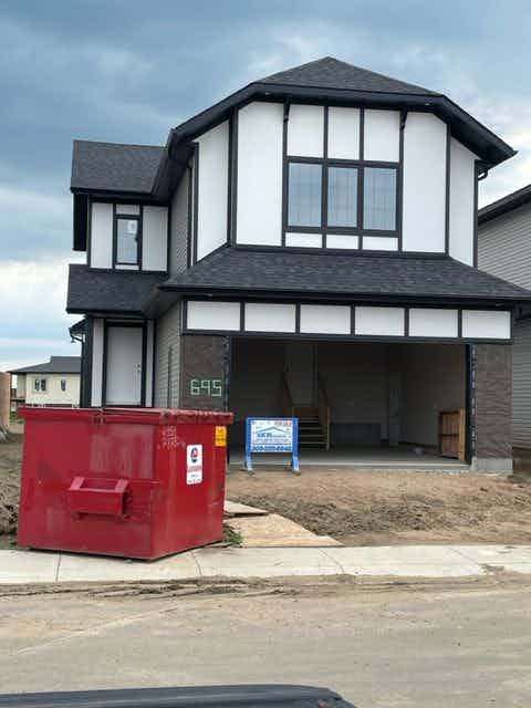 Commercial Property Image 1: 695 Underhill Lane,Saskatoon,Saskatchewan